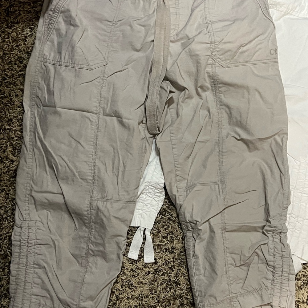 Calvin Klein Bundle of 2 capri pants - Picture 2 of 4